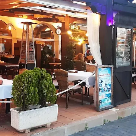 Adventure Harbour شقة تورّيفيِخا